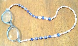 百均手作りハンドメイド老眼鏡ネックレス