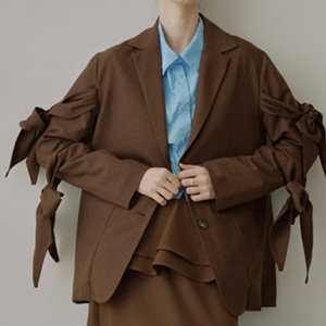 ぶらり途中下車の旅村上佳菜子のリボン付きジャケットのブランド