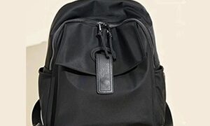 望月理恵ぶらり途中下車の旅の黒いリュック