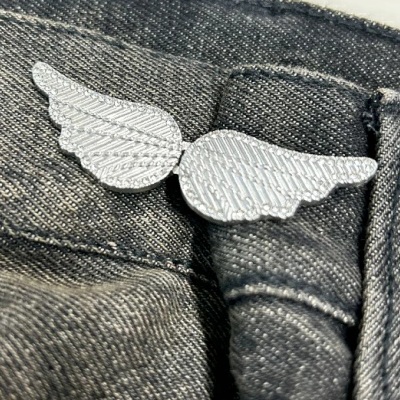 工藤静香Instagramの羽型ウエスト調節クリップ