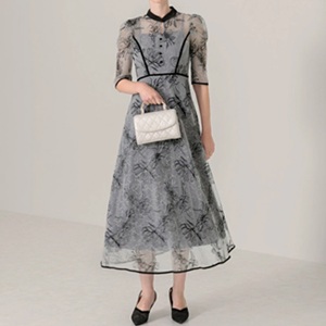 橋本環奈ドラマ着用衣装のドレス