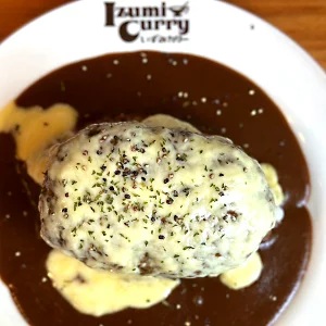 キメツケのハンバーグチーズとろとろカレー